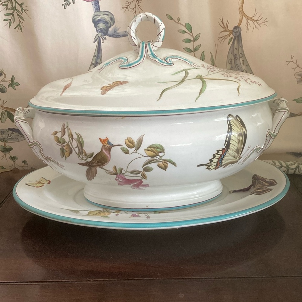 🎊💝🍾HP Antique Wedgwood soup tureen and platter🎉☘️🏆
